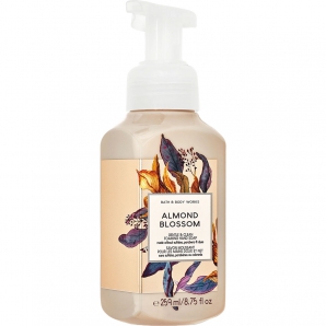סבון ידיים באת' אנד בודי Almond Blossom Hand Soap